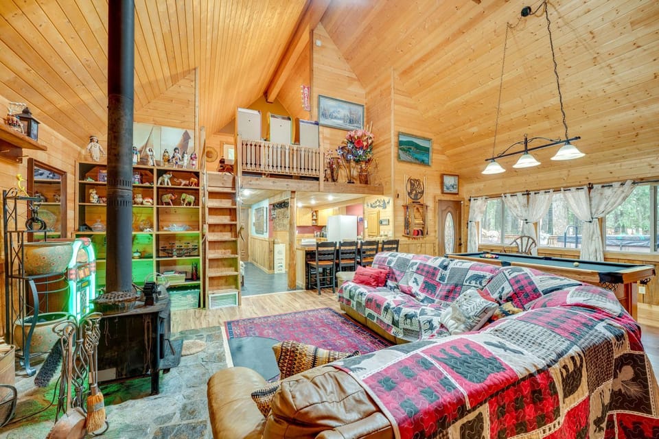 Game Room & Trail Access! Leavenworth Family Cabin Cabin in Washington