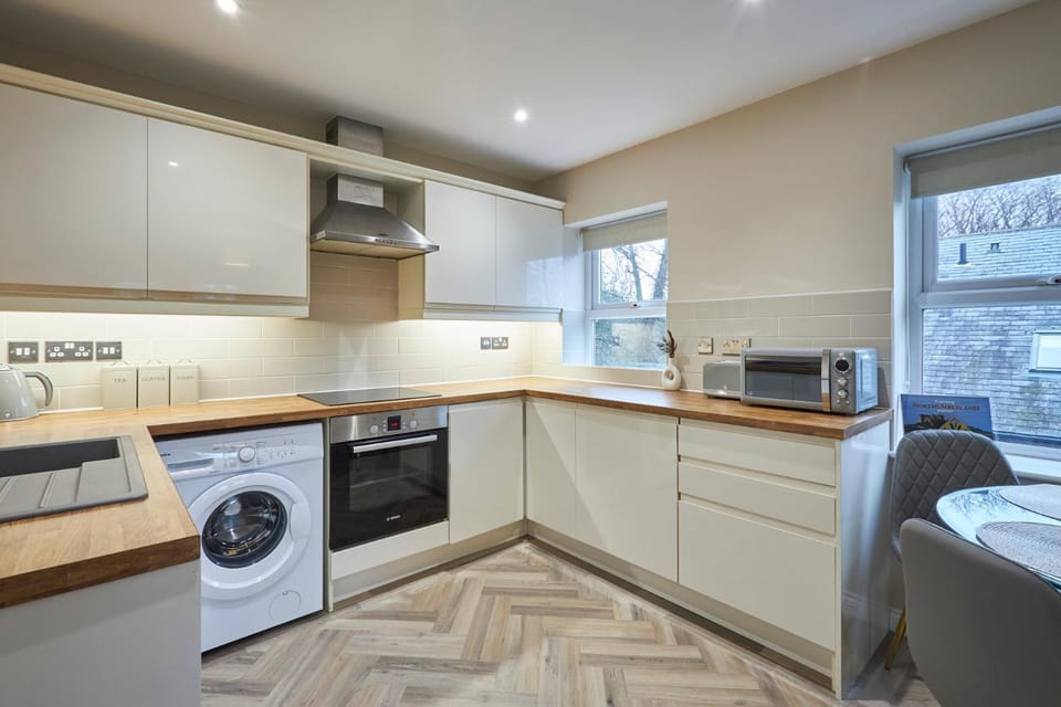 Kitchen or kitchenette, Dining area, dishwasher, minibar, pet friendly, stove, toaster, washing machine