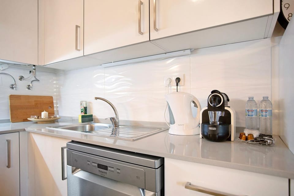 Kitchen or kitchenette, Living room