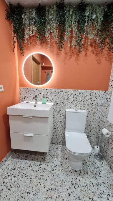 Toilet, Bathroom