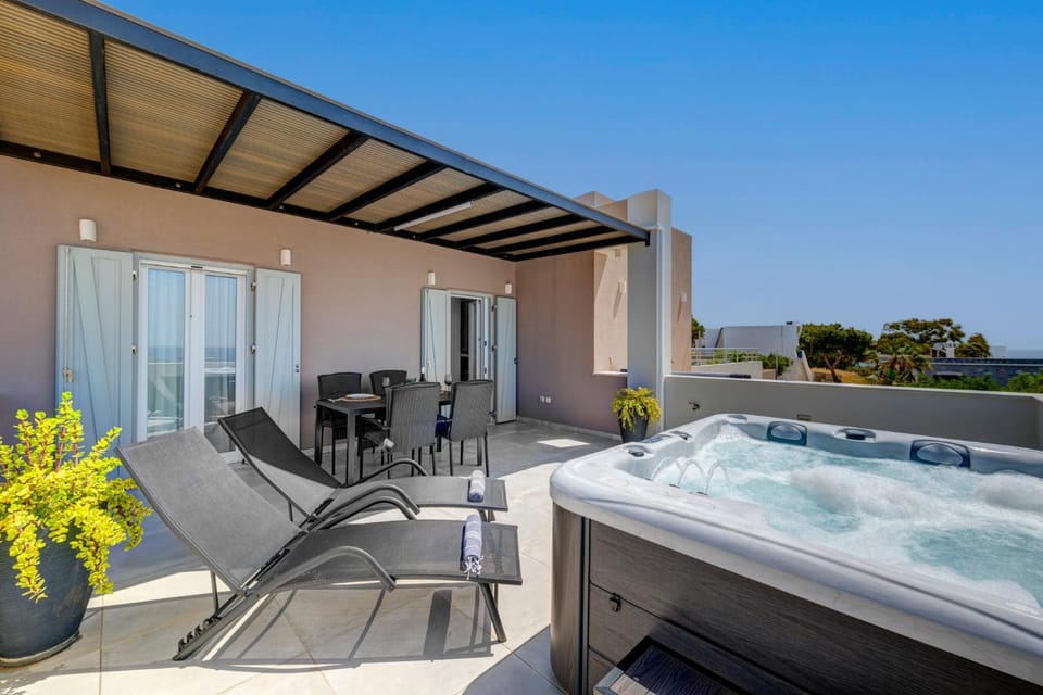 The Book Apartment in Decentralized Administration of the Aegean