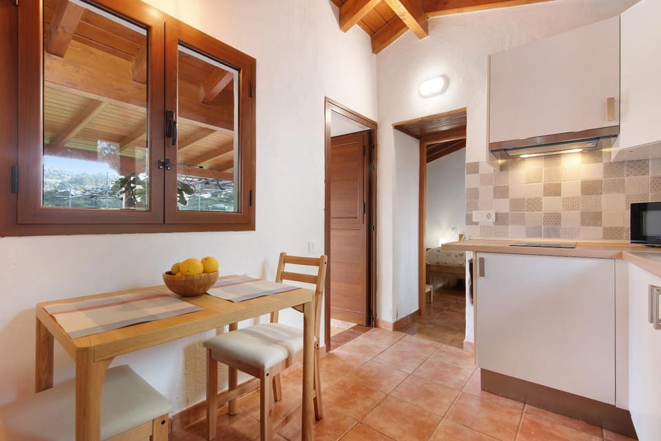 Property building, Kitchen or kitchenette, Living room