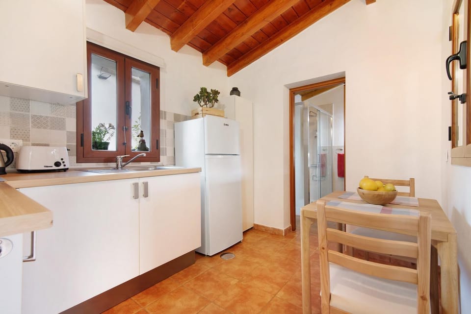 Property building, Kitchen or kitchenette, Living room