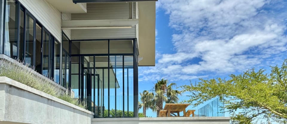 Property building, Balcony/Terrace