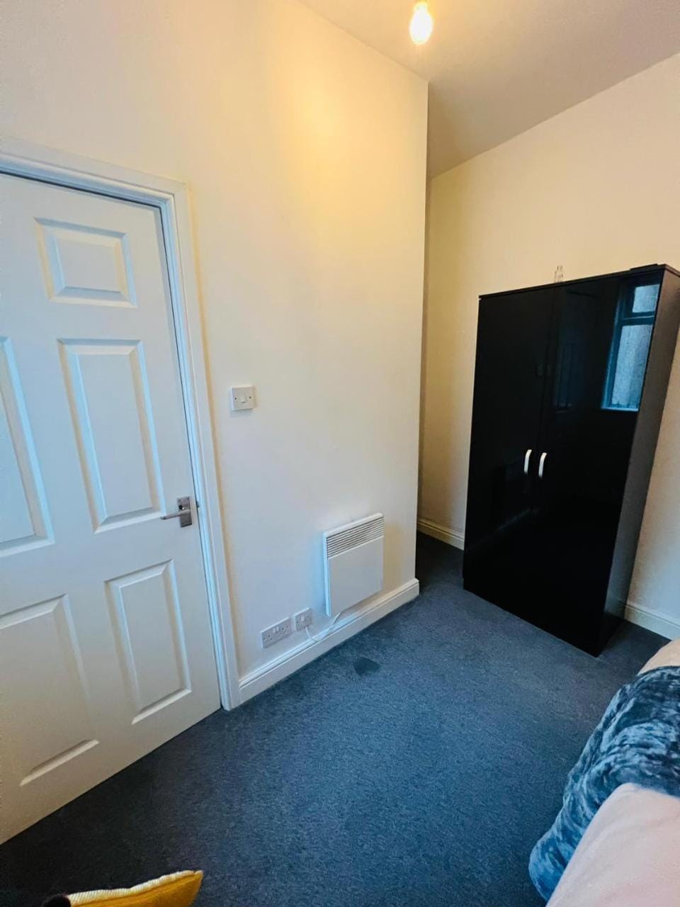Luxury Double & Single Rooms with En-suite Private bathroom in City Centre Stoke on Trent Bed and Breakfast in Newcastle-under-Lyme
