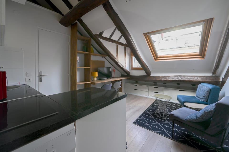 Cléry 58 Apartment in Paris
