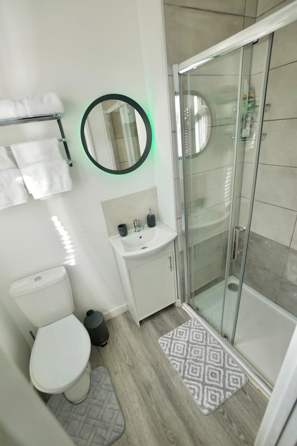 Shower, Toilet, Bathroom