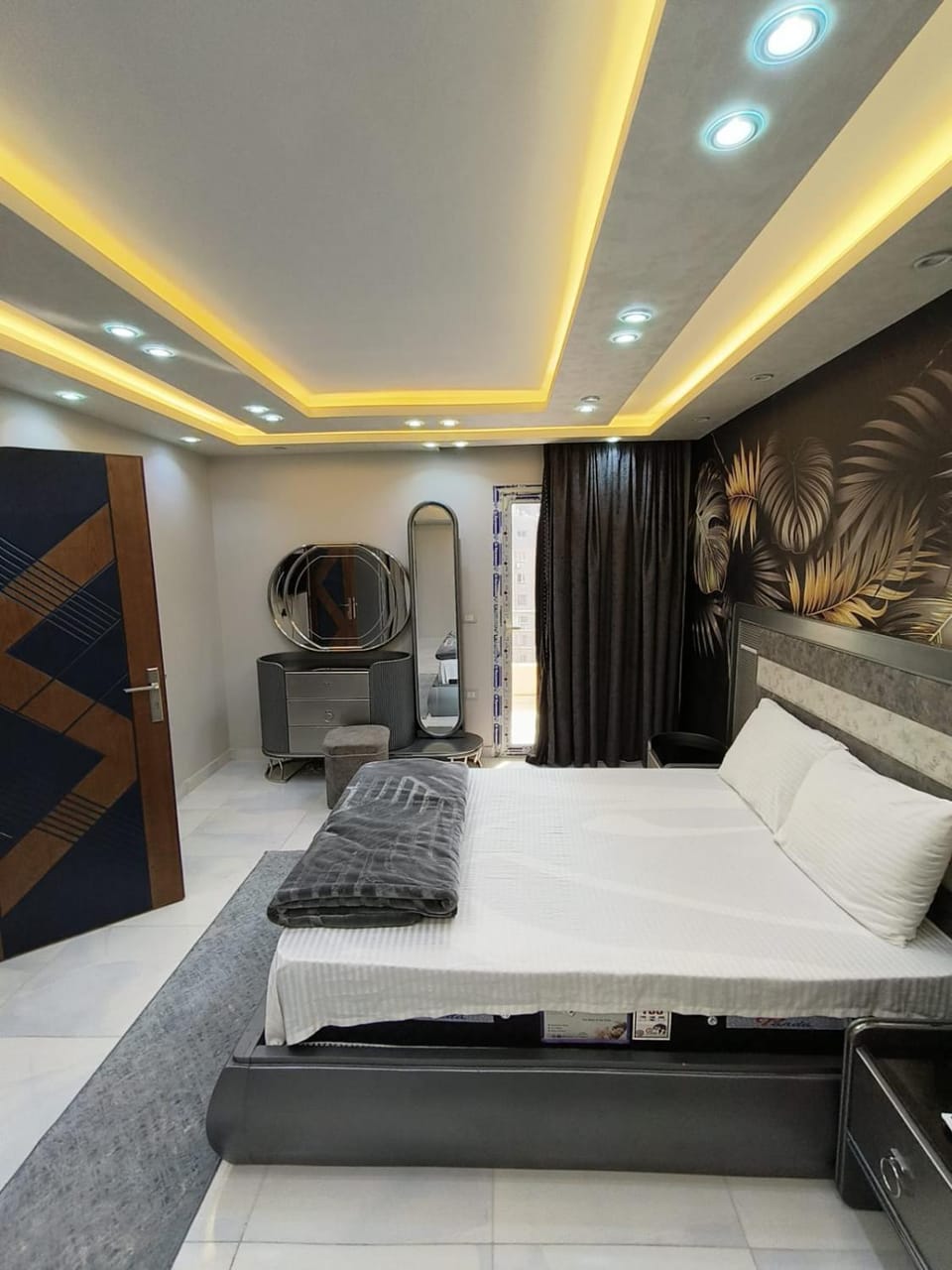 شقة واسعة مريحة بكافة الامكانيات والفرش الحديث في المهندسين قريب من النيل والمتحف وجامعة الدول Apartment in Egypt