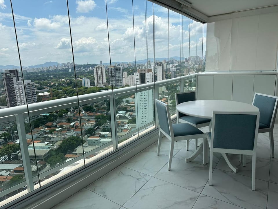 Seating area, Dining area, City view