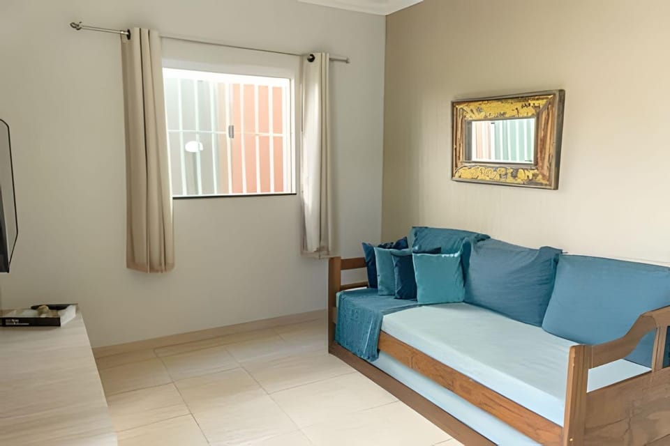 500m PRAIA Taperapuan; 2 quartos; Térreo; WiFi 300mbs; Churrasqueira; Estacionamento Gratuito 1 carro House in State of Bahia