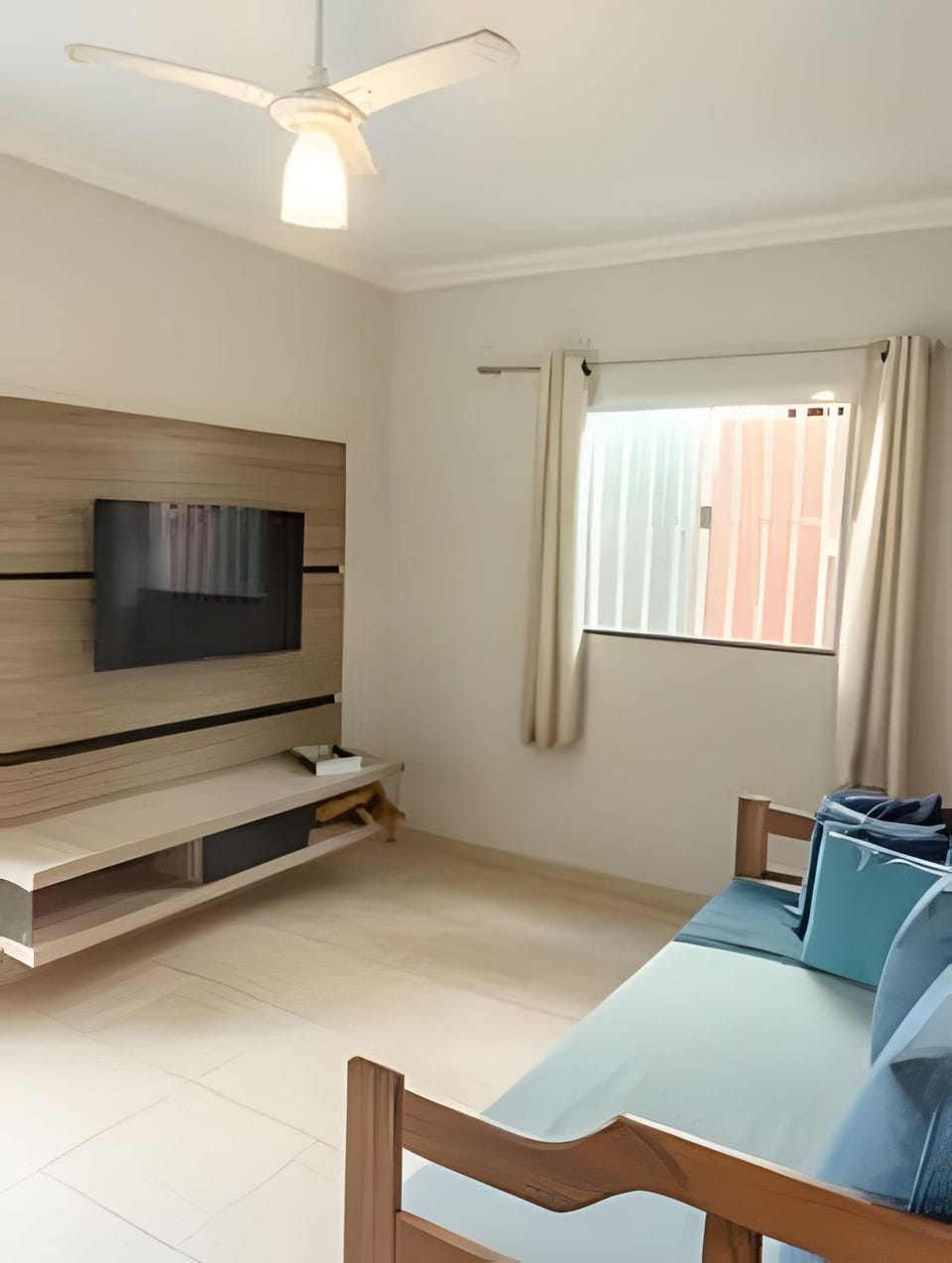 500m PRAIA Taperapuan; 2 quartos; Térreo; WiFi 300mbs; Churrasqueira; Estacionamento Gratuito 1 carro House in State of Bahia