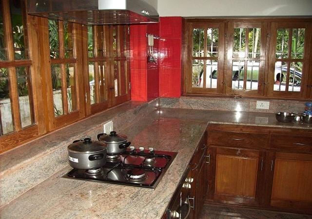 4 Bedroom House at Kottayam Town Ac 812'983'5682 Germa'n villa Apartment in Kottayam