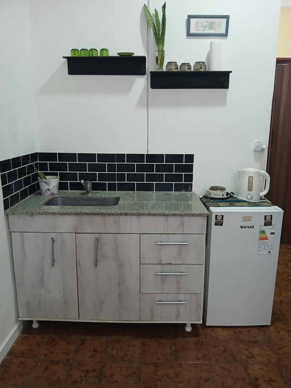 Kitchen or kitchenette
