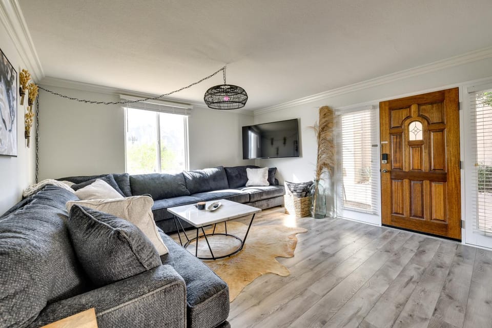 Private Patio, Community Perks: Palm Springs Condo House in Palm Springs