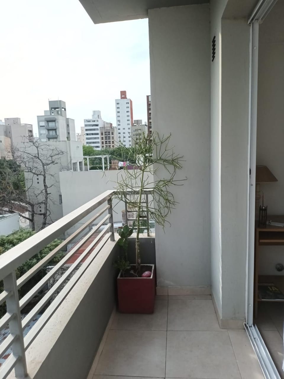 DEPTO 2 Y 62 CON COCHERA PROPIA Apartment in La Plata