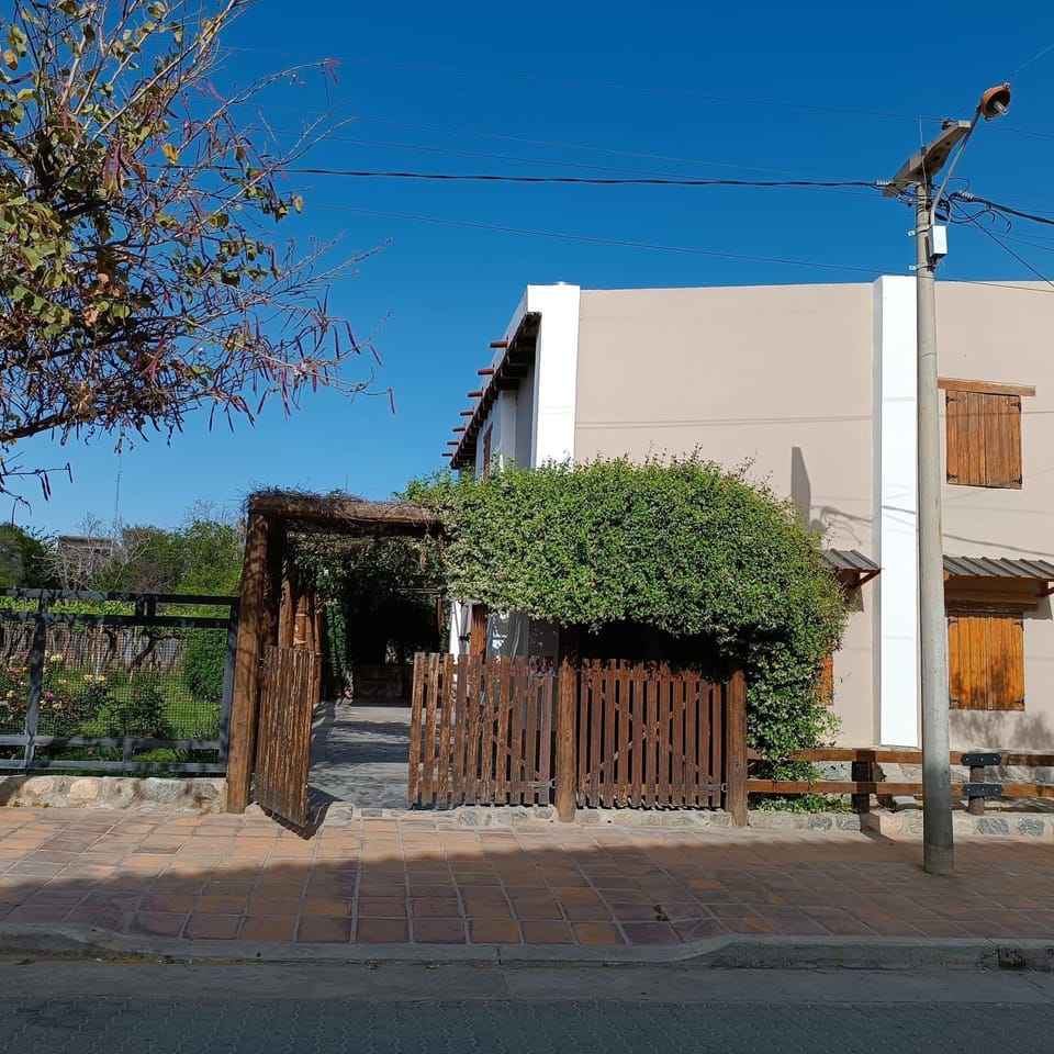 Property building, Day, Street view