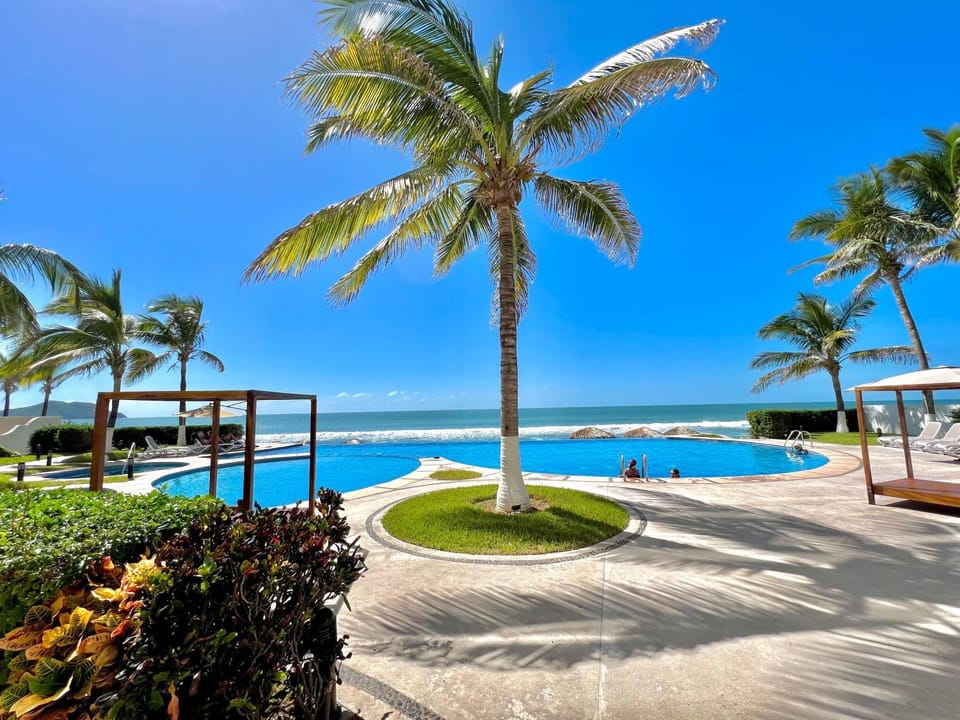 Pearl Tower 1102 Departamentos a pie de playa Apartment in Mazatlan