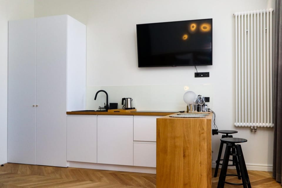 Coffee/tea facilities, Kitchen or kitchenette