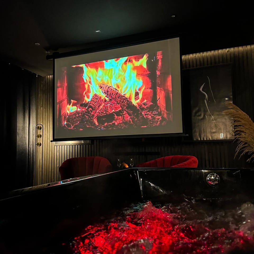 Hot Tub, TV and multimedia, Living room, Spa and wellness centre/facilities