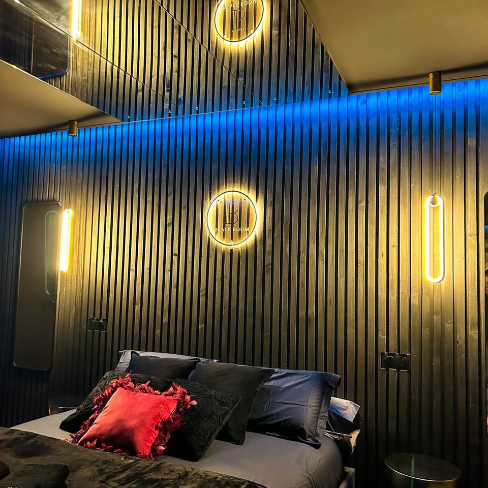 Bed, Property logo or sign, Bedroom