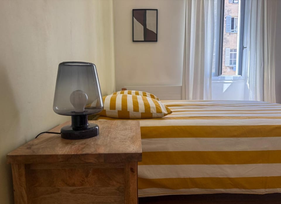 Superbe appartement spacieux, calme, central Apartment in Toulon