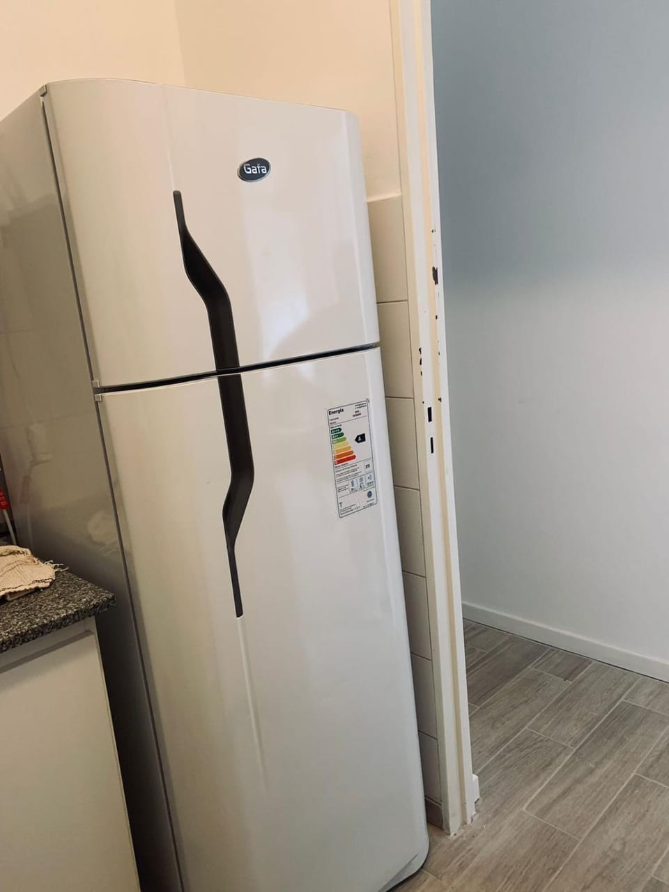 Kitchen or kitchenette, oven