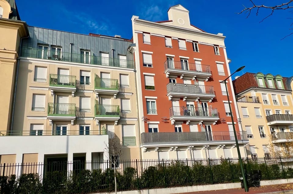 Property building, Day