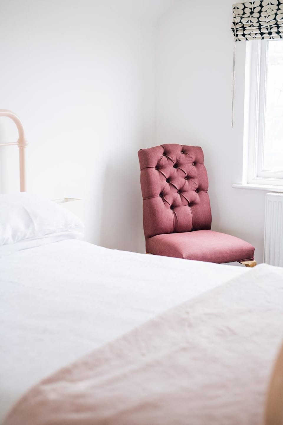 Bed, Seating area, Bedroom