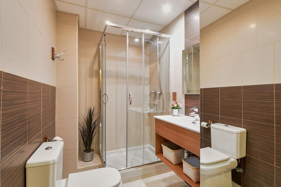 Shower, Bathroom