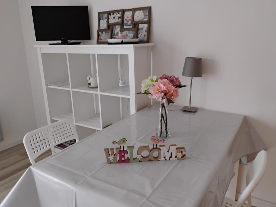 TV and multimedia, Dining area