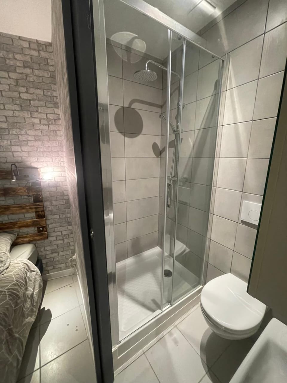 Toilet, Bathroom, towels