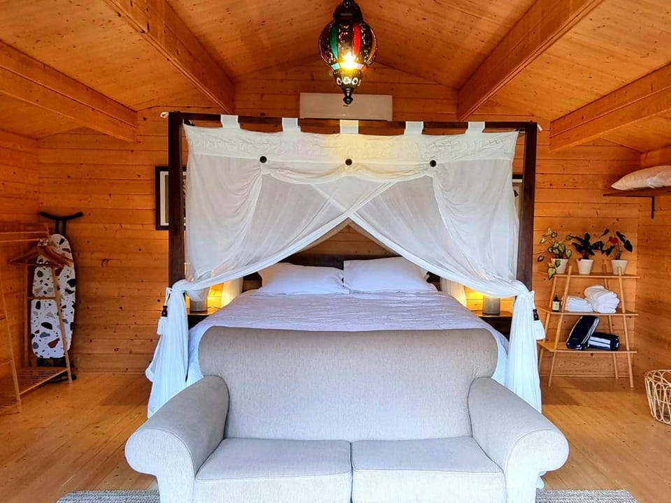 Healing Garden Bed & Breakfast - Ubud Bed and Breakfast in Tallebudgera