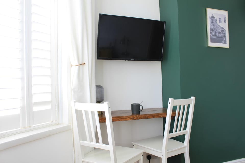 TV and multimedia, Dining area