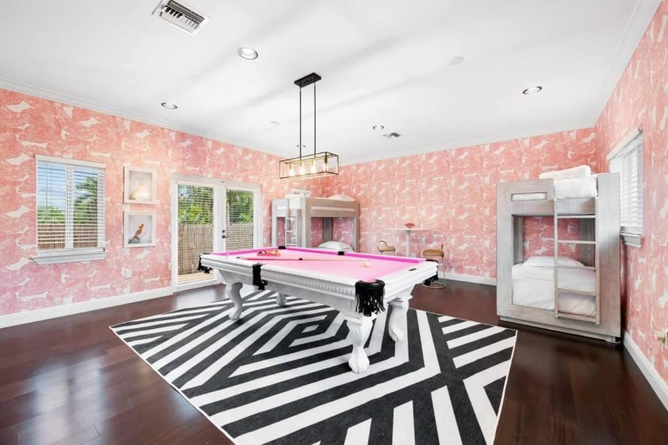 The Betty A Glam Getaway in Fort Lauderdale House in Fort Lauderdale
