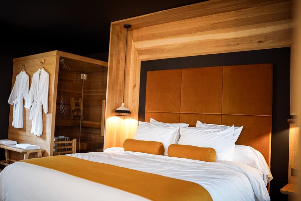 Bed, Photo of the whole room
