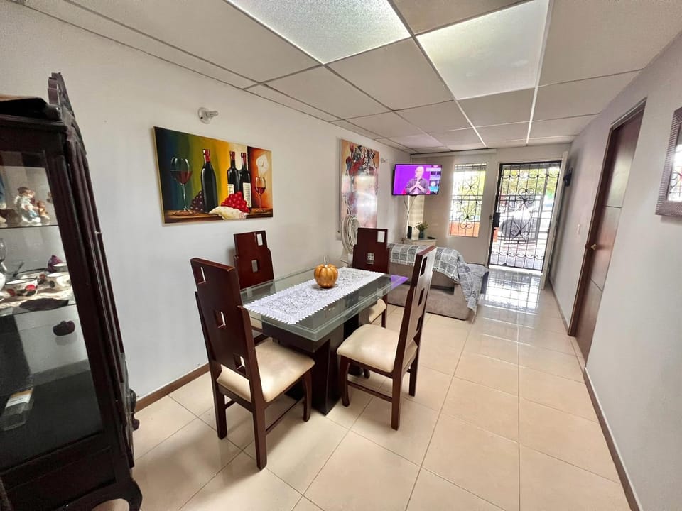 TV and multimedia, Dining area