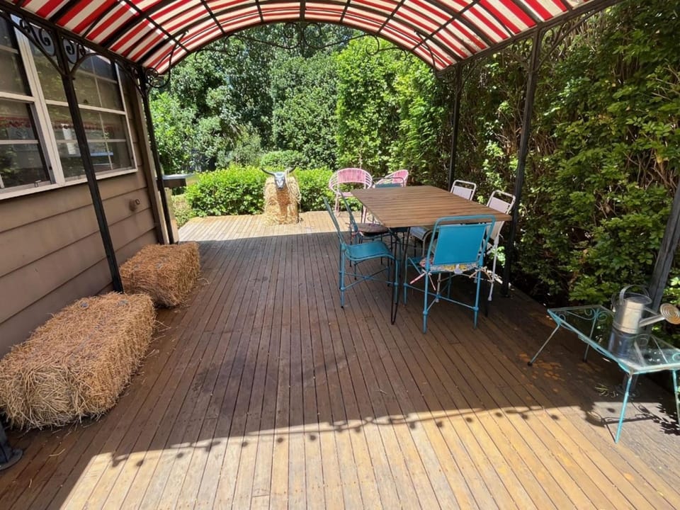 Bluebird Cottage House in Tamworth