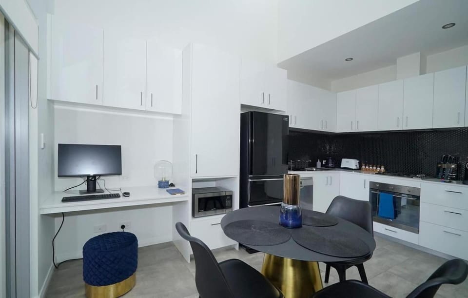 3 Eco Home Parking & Wifi Apartment in Perth