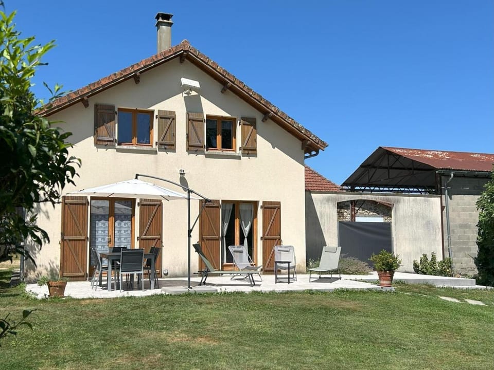 Les tilleuls House in Nouvelle-Aquitaine
