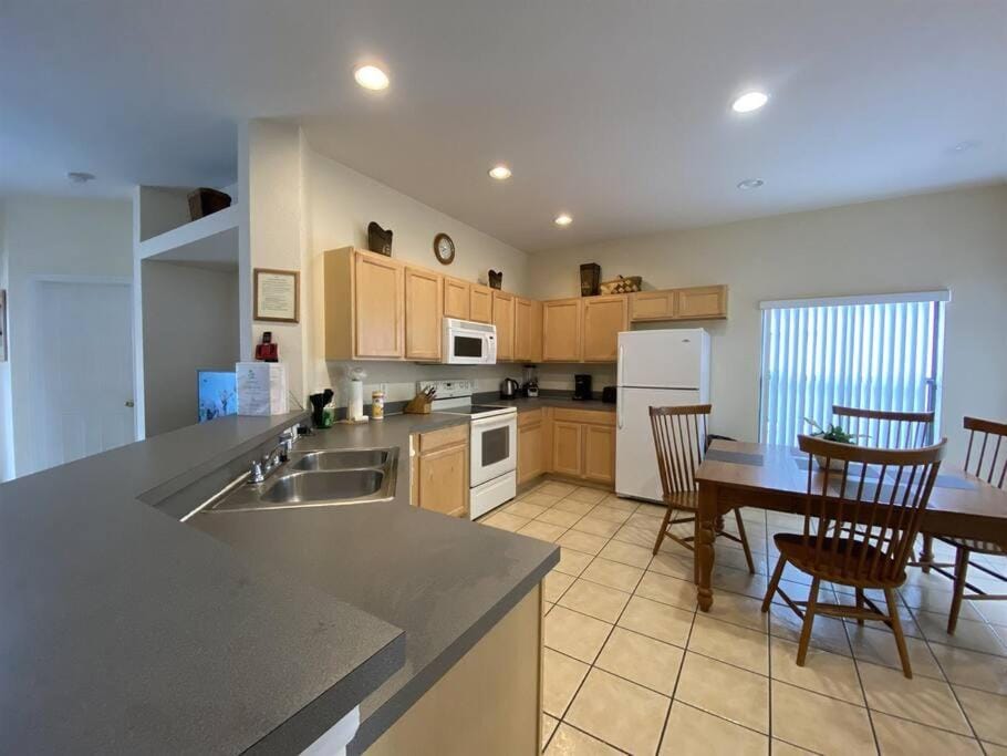 Family Disney Pool Home in Gated Resort Near Golf -16801 House in Four Corners