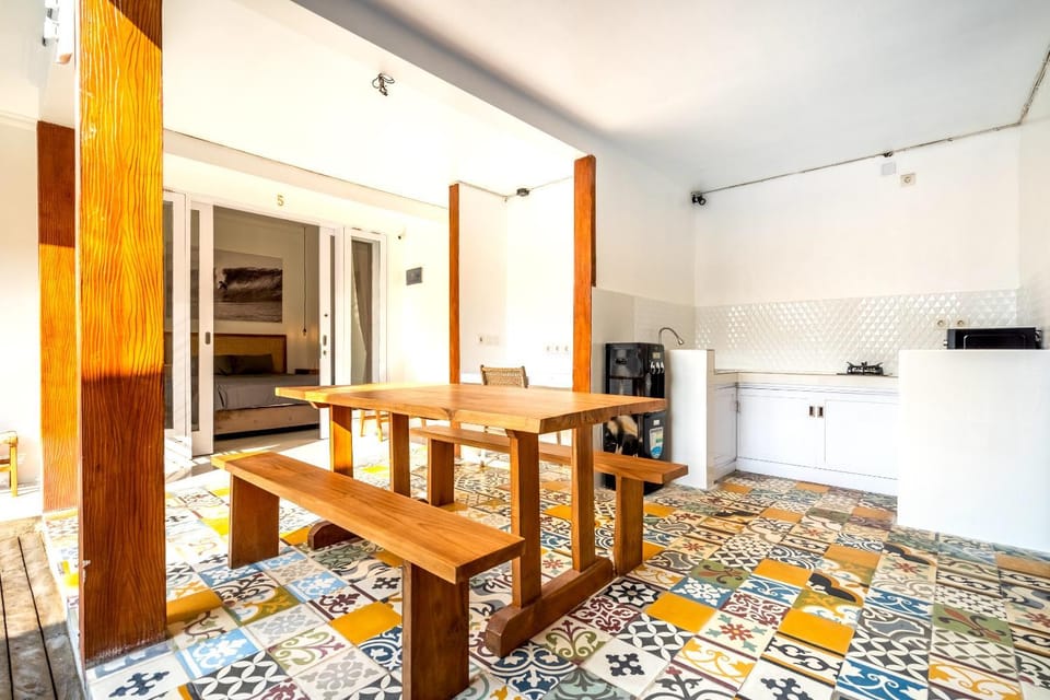 Lumturi House - Centrally Located Bed and Breakfast in North Kuta