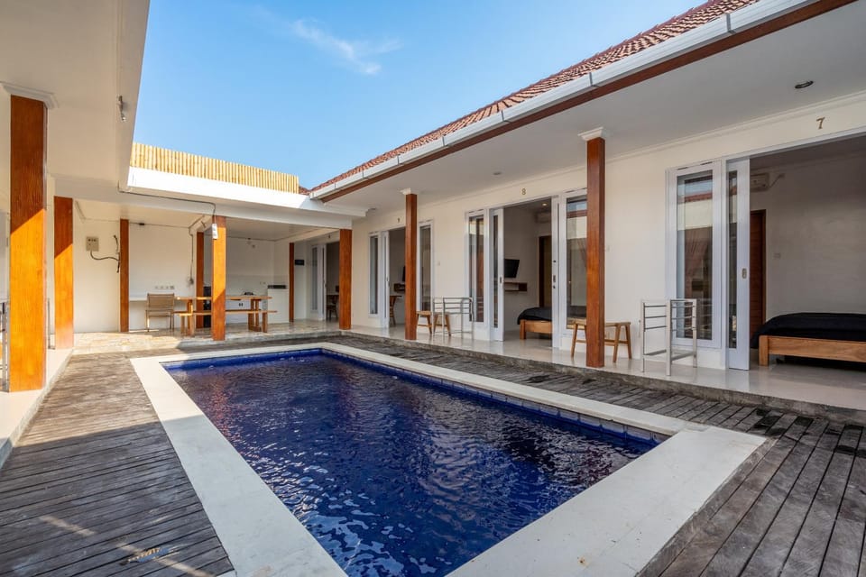Lumturi House - Centrally Located Bed and Breakfast in North Kuta