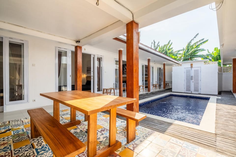 Lumturi House - Centrally Located Bed and Breakfast in North Kuta