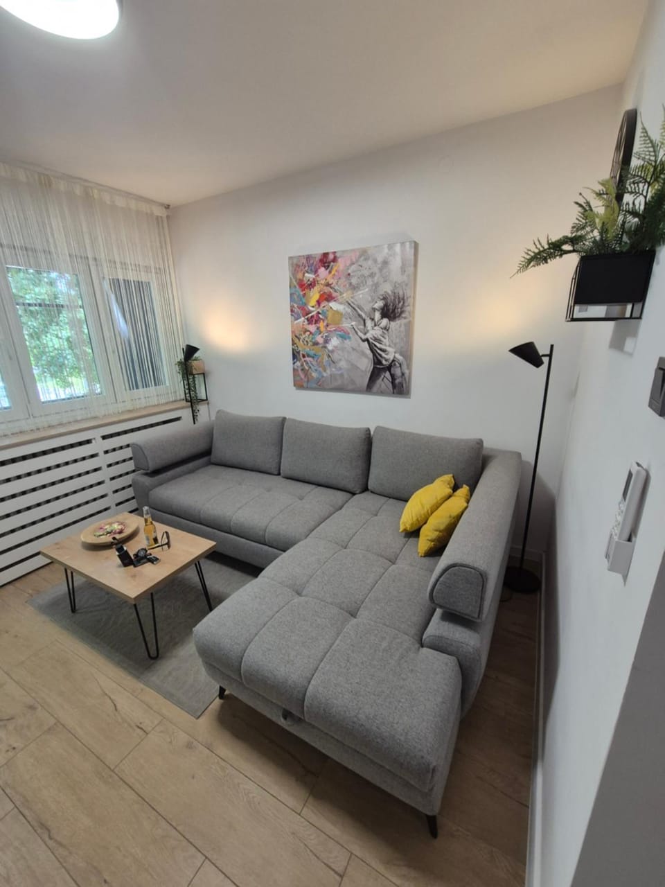 Living room, Seating area