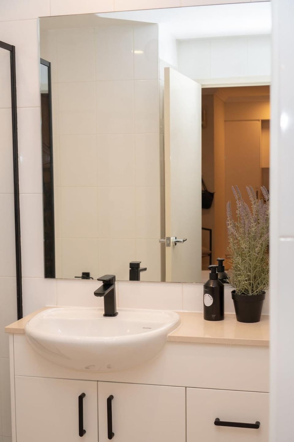 PRIME SPOT: Modern Studio+Balcony Darling Harbour Apartment in Sydney