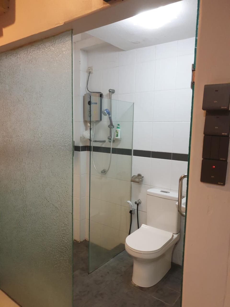Shower, Toilet, Bathroom