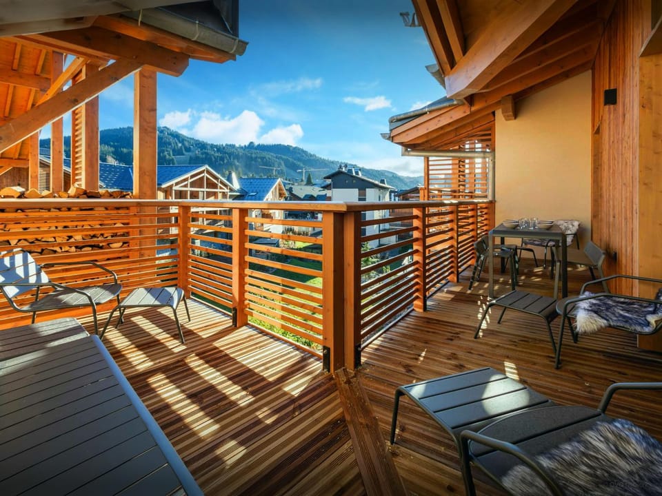 Day, Natural landscape, Summer, View (from property/room), Balcony/Terrace, Mountain view