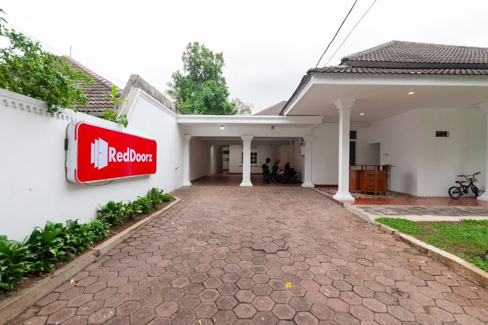 Property building, Property logo or sign