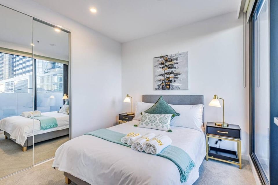 Hotel-style Apartment BoxHill FREE Parking Netflix Apartment in Melbourne