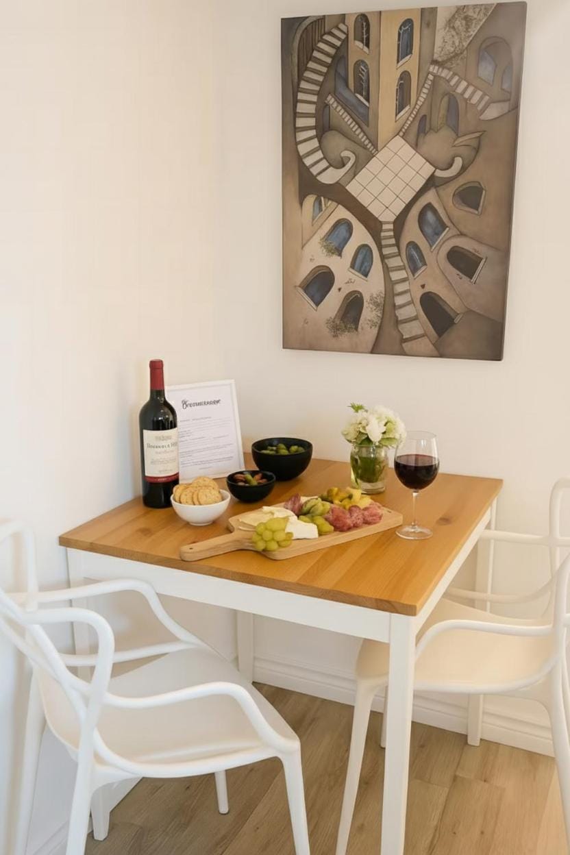Cozy 1BR in Vieux-Longueuil +parking 14min Downtown Apartment in Boucherville